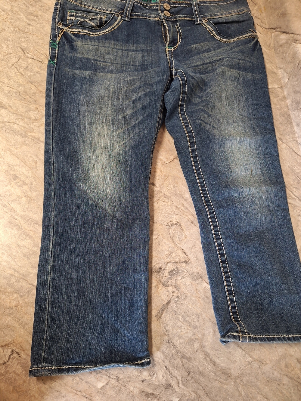 Womens Hydraulic Dark Wash Straight Capri Jeans - Blue